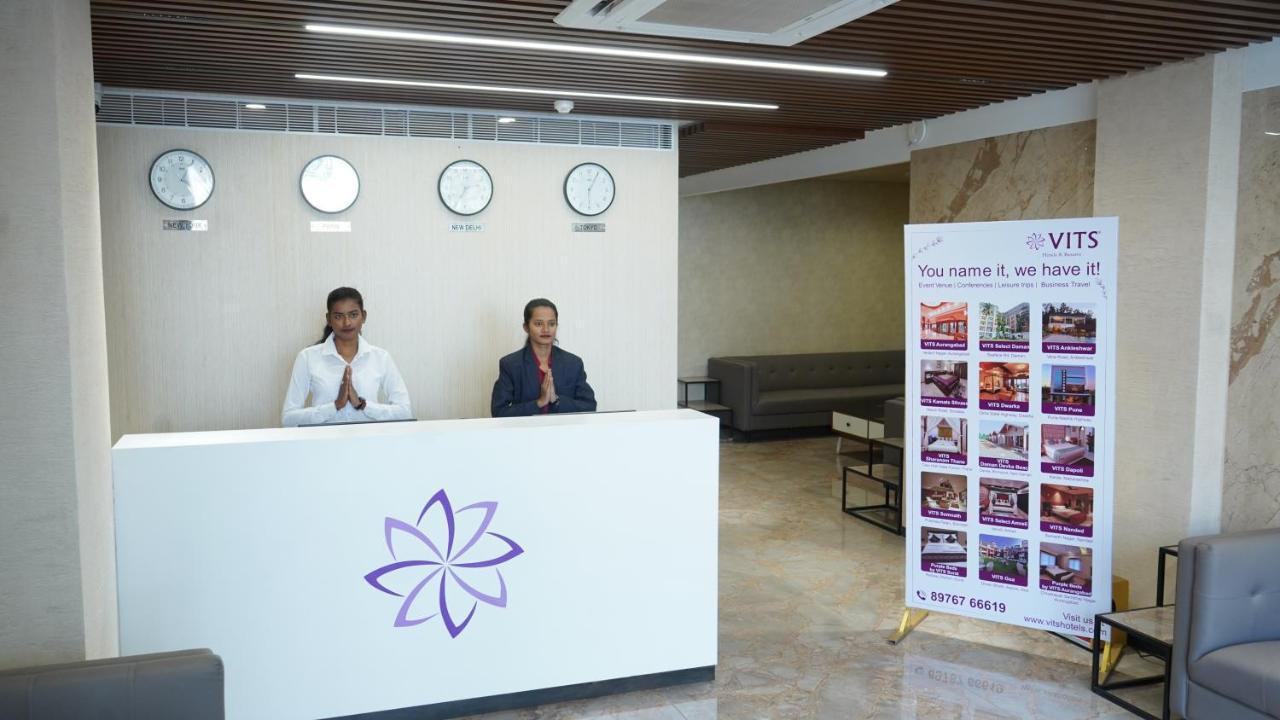 ホテル Purple Beds By Vits Dwarkesh, Surat Salabatpura エクステリア 写真